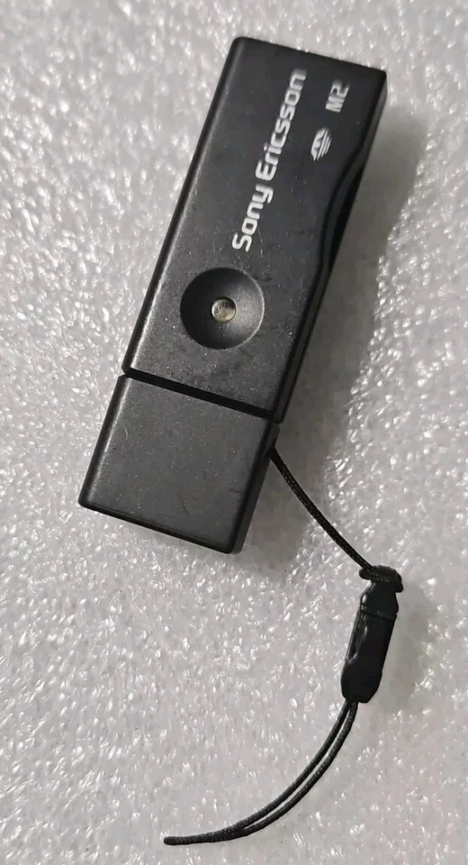 Sony Ericsson CCR-60 Memory Stick Micro M2 USB Card Reader - Black - Image 3 of 4