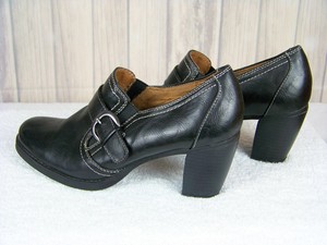 naturalizer black booties