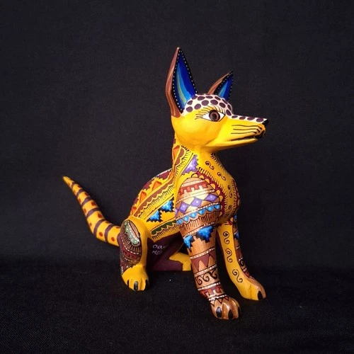 OAXACAN WOOD CARVING XOLO DOG (XOLOITZCUINTLE) ALEBRIJE. MEXICAN FOLK ART.