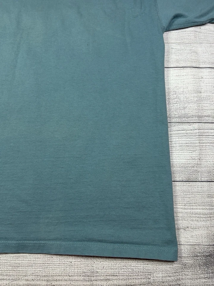 Camiseta De Colección Disney Miembro del Elenco Talla L Azul Mickey Donald Pluto Goofy Foto 3 de 4