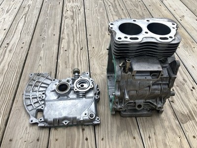 Nice Robin EH29C EZGO 4 Cycle Twin 295cc Engine Crankcase & Side Cover