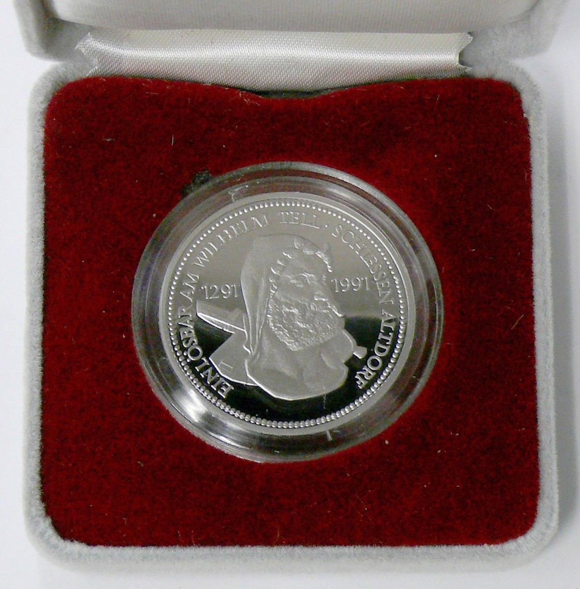 WILLIAM TELL 1oz PLATINUM SWISS SHOOTING TALER IN PRESENTATION BOX