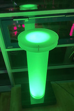 Design Stehtisch Acrylglas satiniert beleuchtet IP 65 Outdoor  inkl. LED