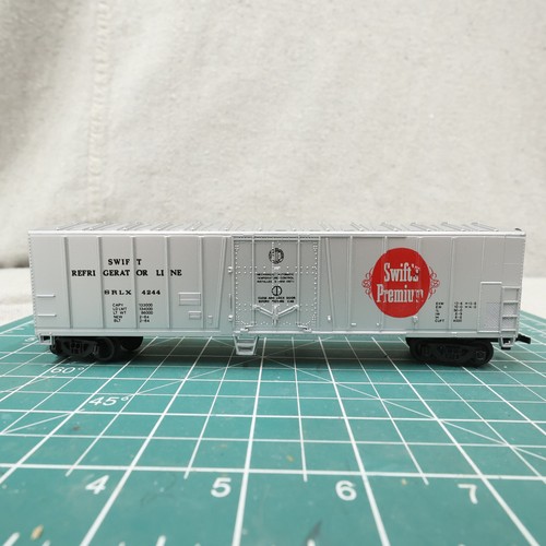Línea de refrigerador Swift Premium escala HO SRLX 4244 caja refrigerada modelo de coche | Zustand: Used