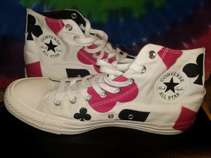 chuck taylor all star queen of hearts low top
