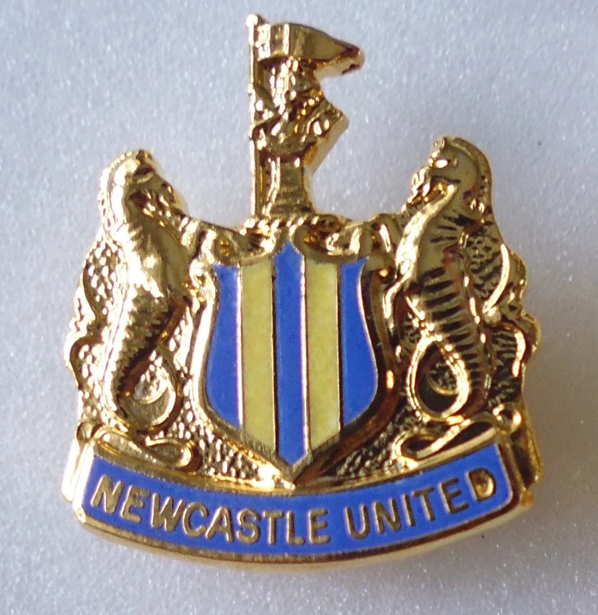 Newcastle United Retro Vintage Football Pin Badge