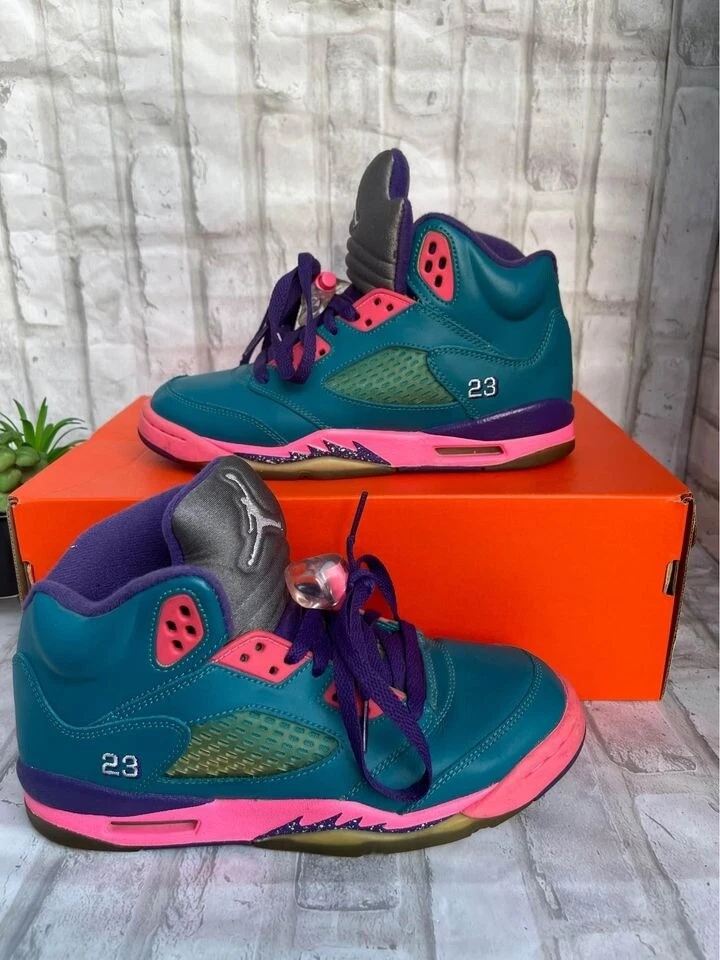Retro Air Jordan Girls High Top shoes 4.5y Air Jordan Tropical