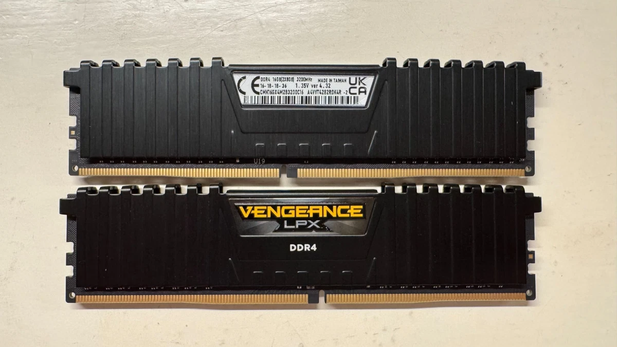 Corsair DDR4 SDRAM 8 GB Capacity per Module Memory (RAM) for sale