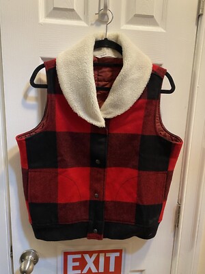 Woolrich Women's Cozy Warm Red Black Buffalo Plaid 100% Wool