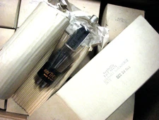 One 1943 Raytheon RK-21 Half-Wave Rectifier Tube - New Old Stock / New In Box