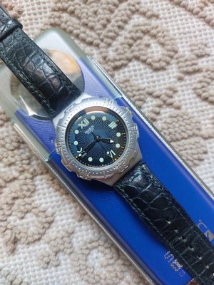 Swatch Vintage Irony Scuba Raumschiff (YDS1000)
