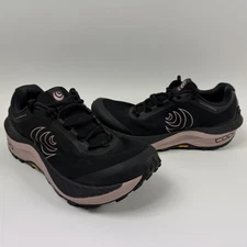 Topo Athletic MTN Racer 3 Shoes Womens Size 7.5 Black Mauve Trail Running Vibram