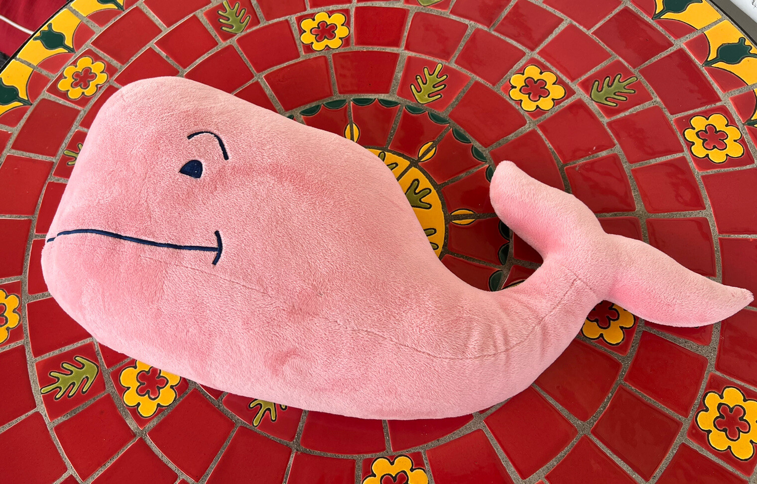 vineyard vines stuffed whale