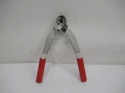 Felco C9 , 1/4'' Steel Cable / Wire Rope Cutters, 13'' Long, Blemished
