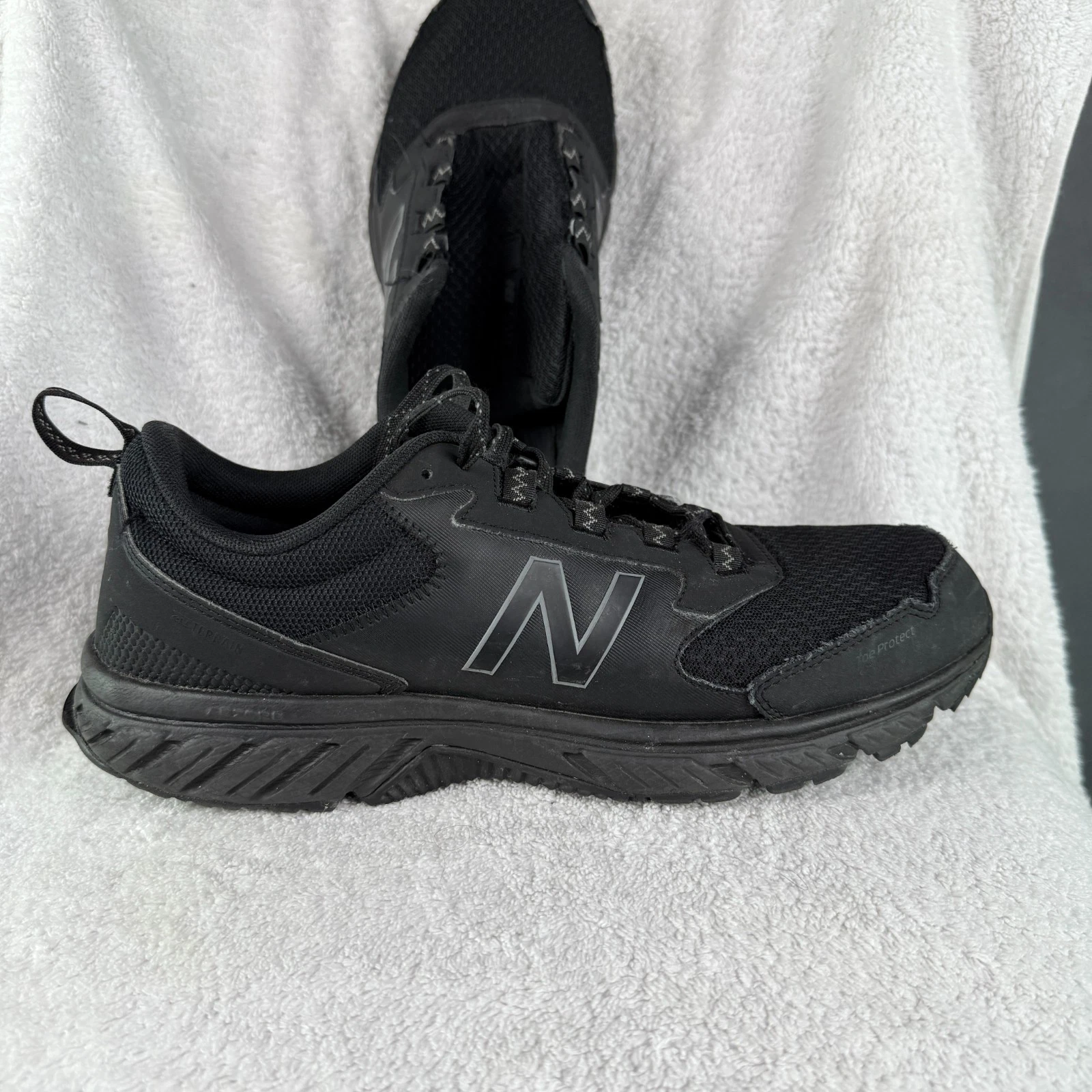 New Balance 510 V5 Uomo 11 Abbigliamento da Lavoro Nero Antiscivolo SFC (manca un pizzo!)