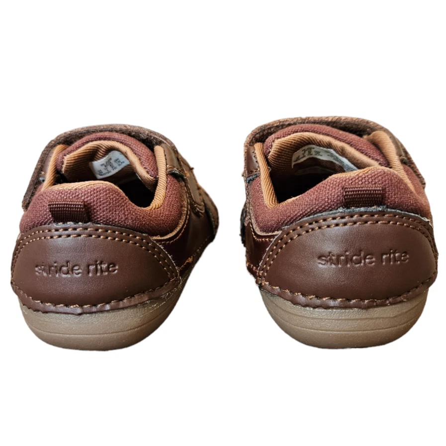 Stride Rite Jodie 皮鞋 棕色 学步儿童 4 码 — 第 4/4 张图片