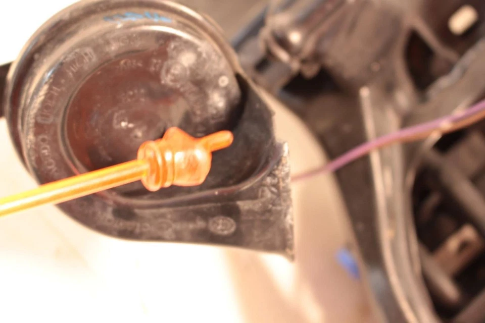 10-16 保时捷 Panamera 完整前散热器核心支撑带散热器  — 第 2/4 张图片