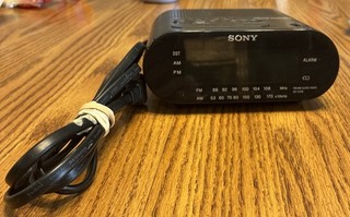 Sony Radio model Icf c218