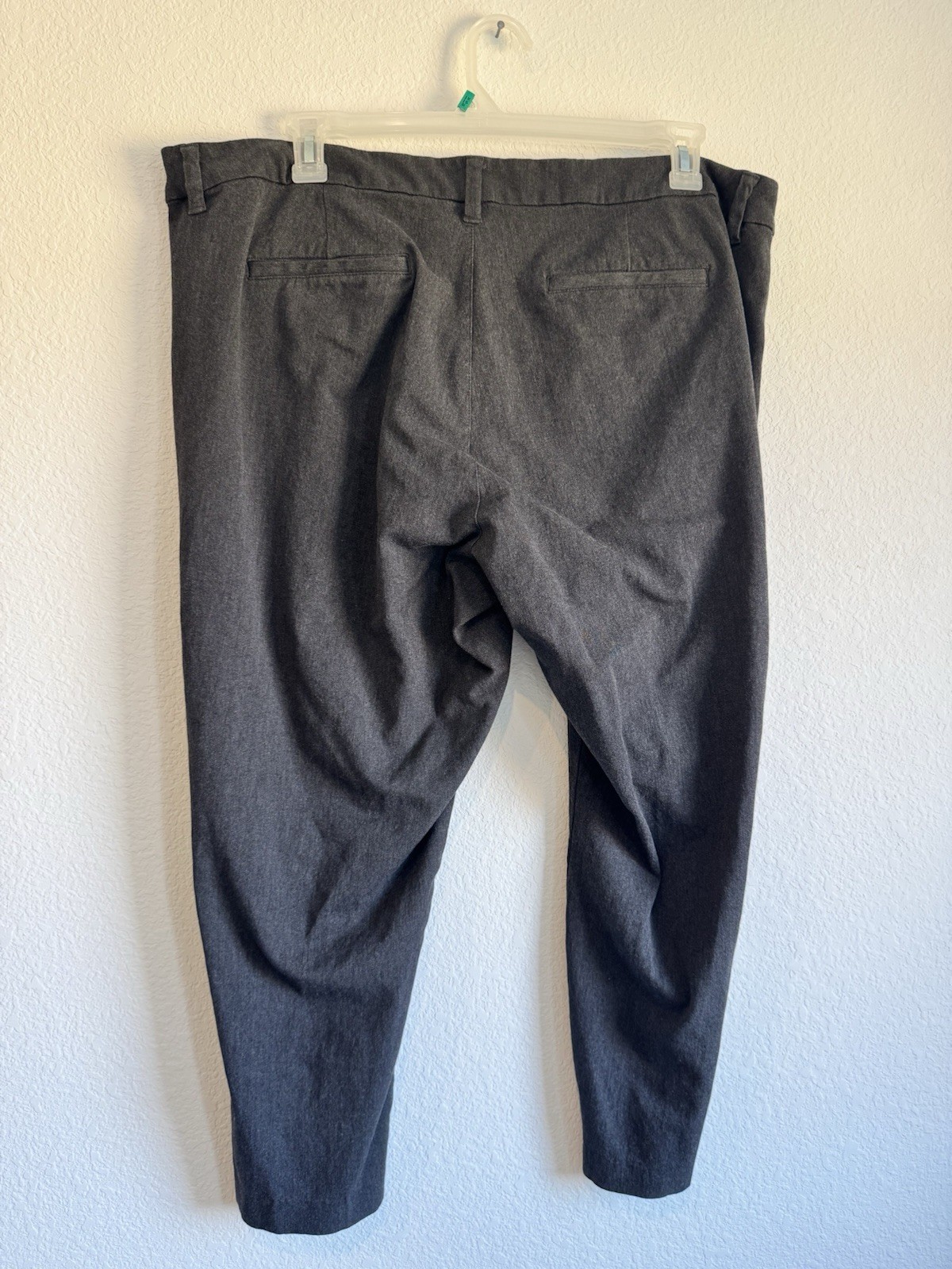 Old Navy Women's Solid Gray Pixie Pant Never Fade… - image 3