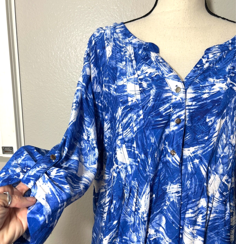 Womens Plus size Blouse 1X XL Blue Print Roll Tab 3/4 Sleeve Blouse Button NWT