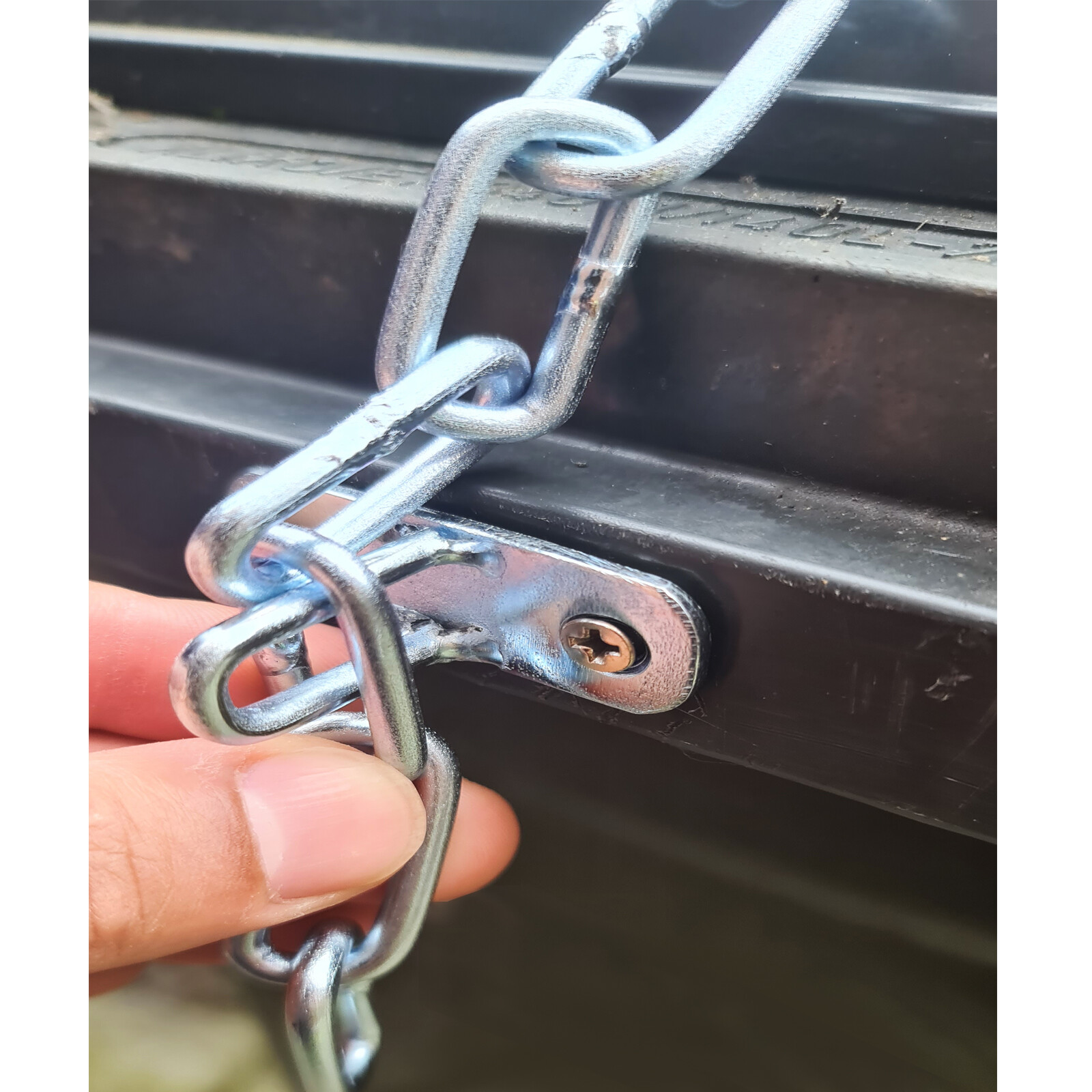 Wheelie Bin Lid Chain LockEasily Fitted with Padlock NO DRILLING