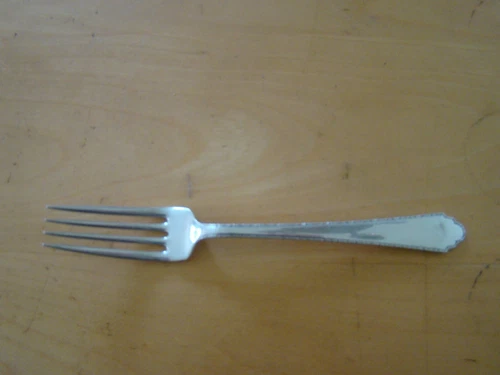 LUNT STERLING SILVER WILLIAM & MARY FORK 7 1/8" NO MONOGRAM