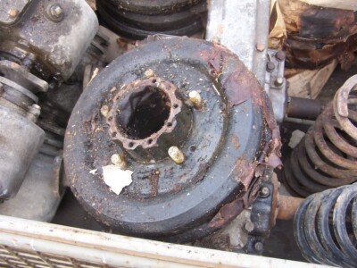 Aro 240 Jeep Bremstrommel / Radnabe NEU aus Lagerbestand  . Originalteil 240 D