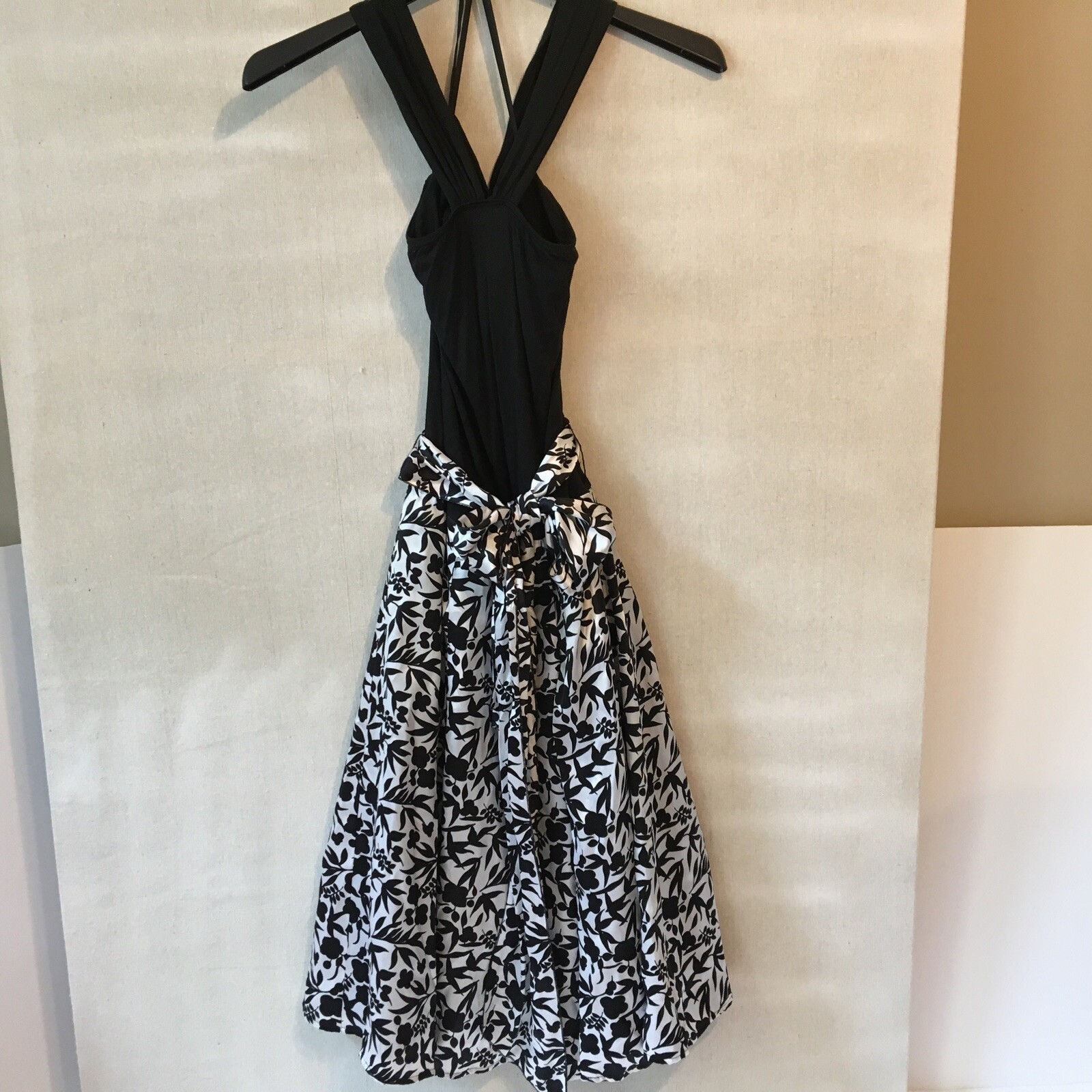 vintage wd ny dress 8 sleeveless, feminine black/white 75%silk 25% modal NWT