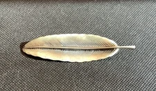 MT607 Beautiful Vintage Sterling NYE Feather Brooch
