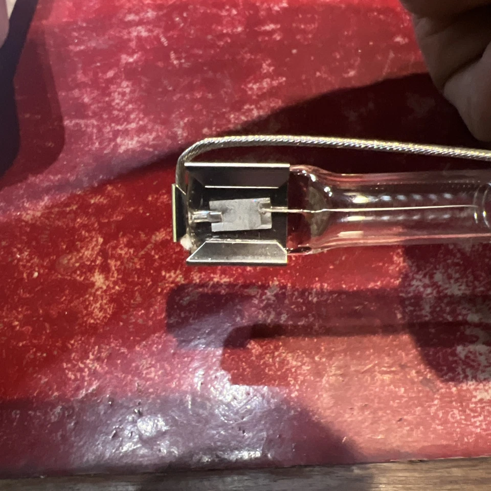 Genuine GE QH2500T3/CL Replacement Quartz Heat Bulb volts 460-500 - Image 3 of 4