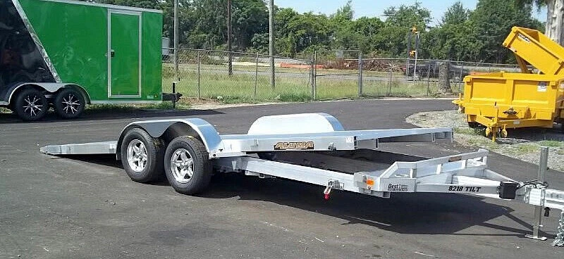 Tilt trailer with chrome wheels