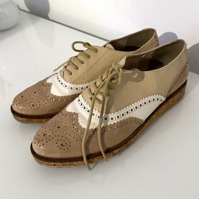 MARCO TOZZI Damen Halbschuhe Schnürschuhe Leder Beige/Weiß Lochmuster Gr. 40