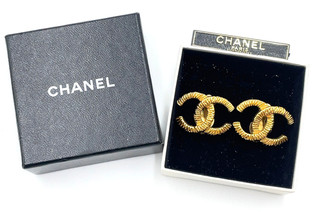 Auth CHANEL Coco Mark Clip On Engraved Earrings 13.79g W/Box SK060112