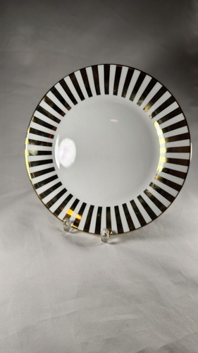 CIROA LUXE FINE PORCELAIN WITH METALLIC ACCENT DINNER PLATE 10 5/8" DIAMETER - Picture 8 of 10