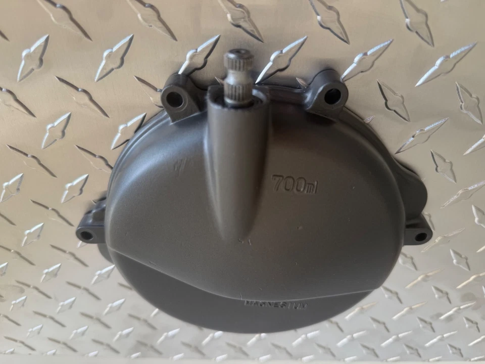 Cubierta de embrague exterior Suzuki RM125 Foto 4 de 4