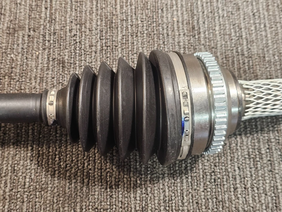 Conjunto de eje CV delantero izquierdo Carquest NCV10563 para Saturn SW2 (1994-2001) Foto 4 de 4