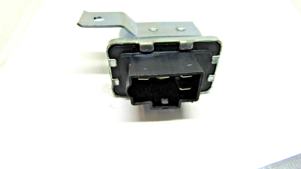 RELÉ DE ARRANQUE PARA CARAVANA CHRYSLER DODGE PLYMOUTH CHRYSLER DAYTONA LEBRON Foto 2 de 4