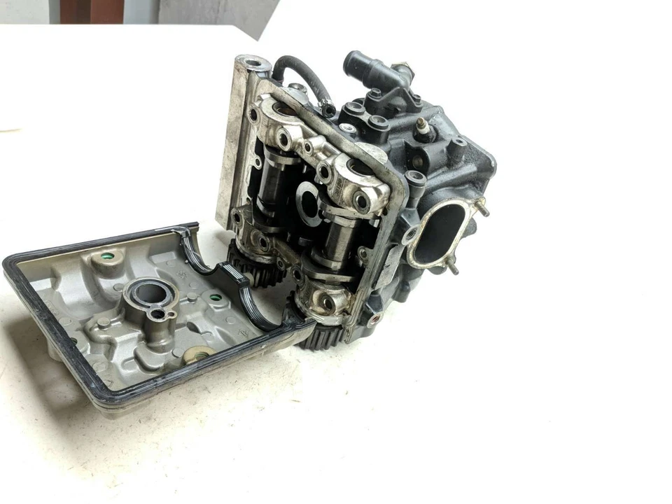 15 culata trasera Ducati Monster 1200 S 38100 Foto 4 de 4