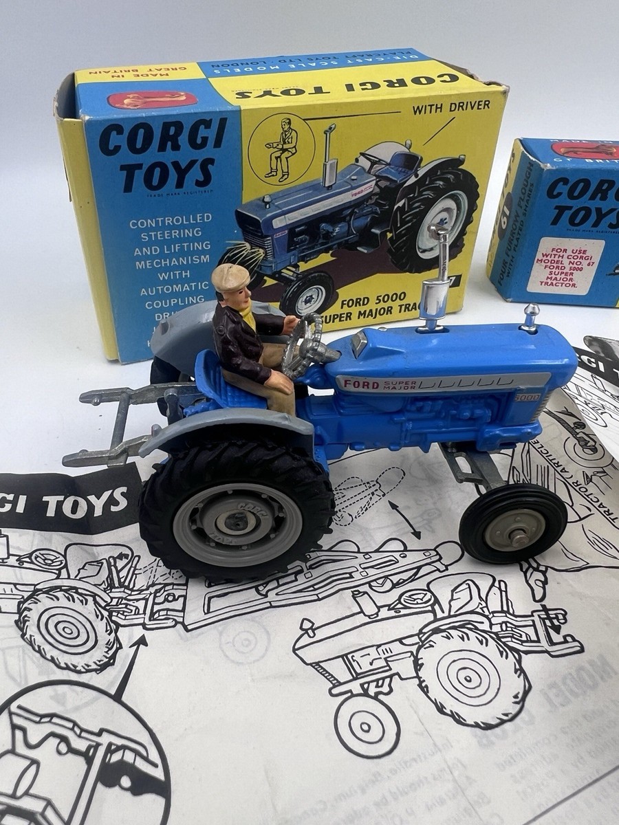 希少当時物 コーギートイズ フォードトラクター 5000 英国製 煙突有 Corgi Toys 67 Ford 5000 Super Major Tractor + 61 Plough W Original