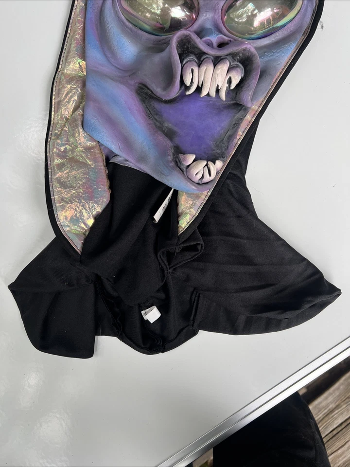 Vintage ‘Radiator’ Alien Predator Mask Soft Latex Fangs Hoody Scary Pumpkin Time - Image 4 of 4