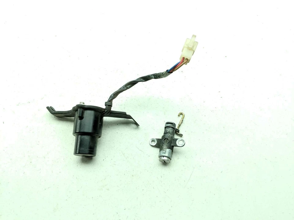 85-07 Yamaha VMAX 1200 VMX12 Lock Set Ignition Switch NO KEY - Image 2 of 4