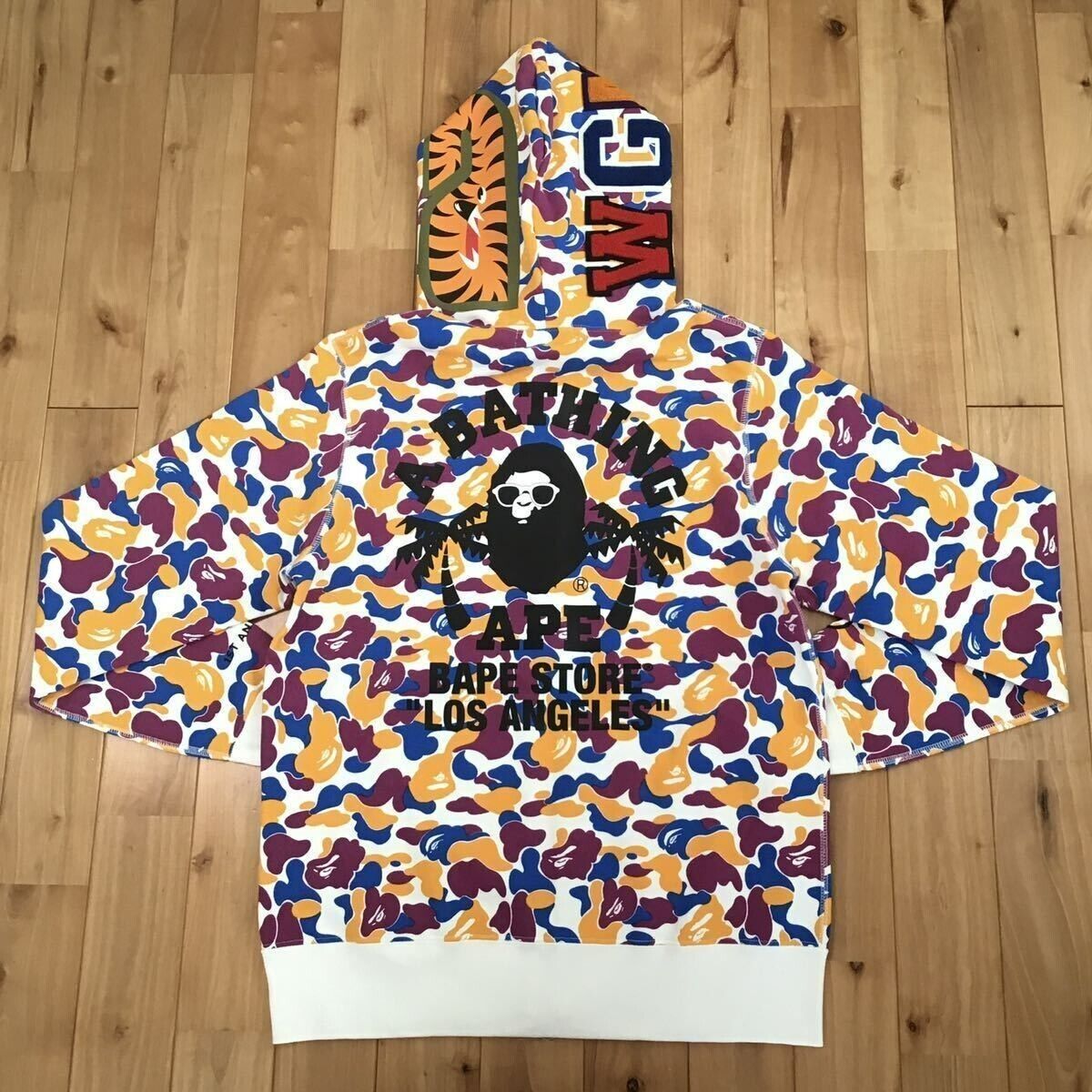 LA limited color camo Shark full zip hoodie BAPE camo A LA limited color camo Shark full zip hoodie BAPE camo A