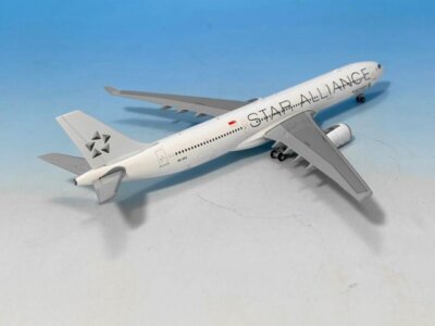 1/400 Singapore Airlines A330-300 9V-STU | eBay