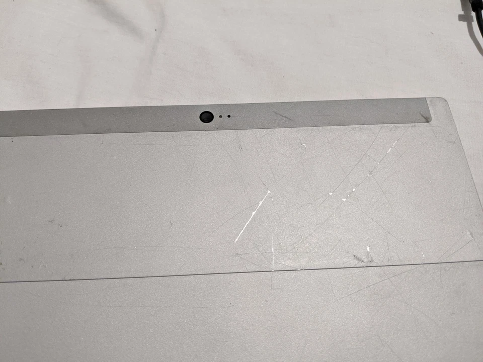 Microsoft Surface 2 32GB, Wi-Fi, 10.6in - Magnesium- Main Screen Only - Image 4 of 4