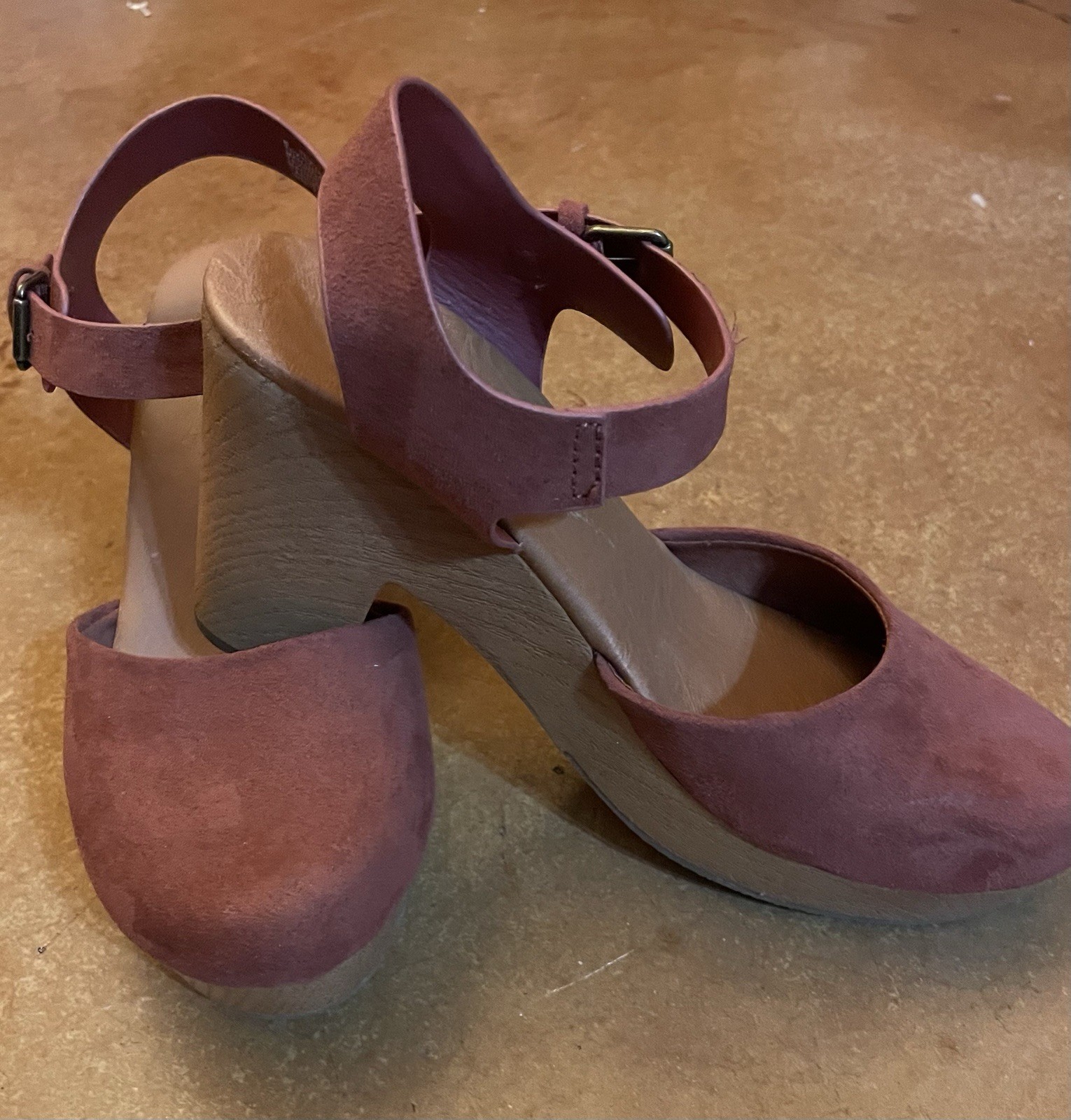 Universal Thread Women's Strapped Clogs Size 8”  … - image 2