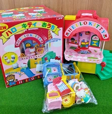Sanrio Hello Kitty Doll House TOHO Happy Family Figures Vintage Sanrio Boxed