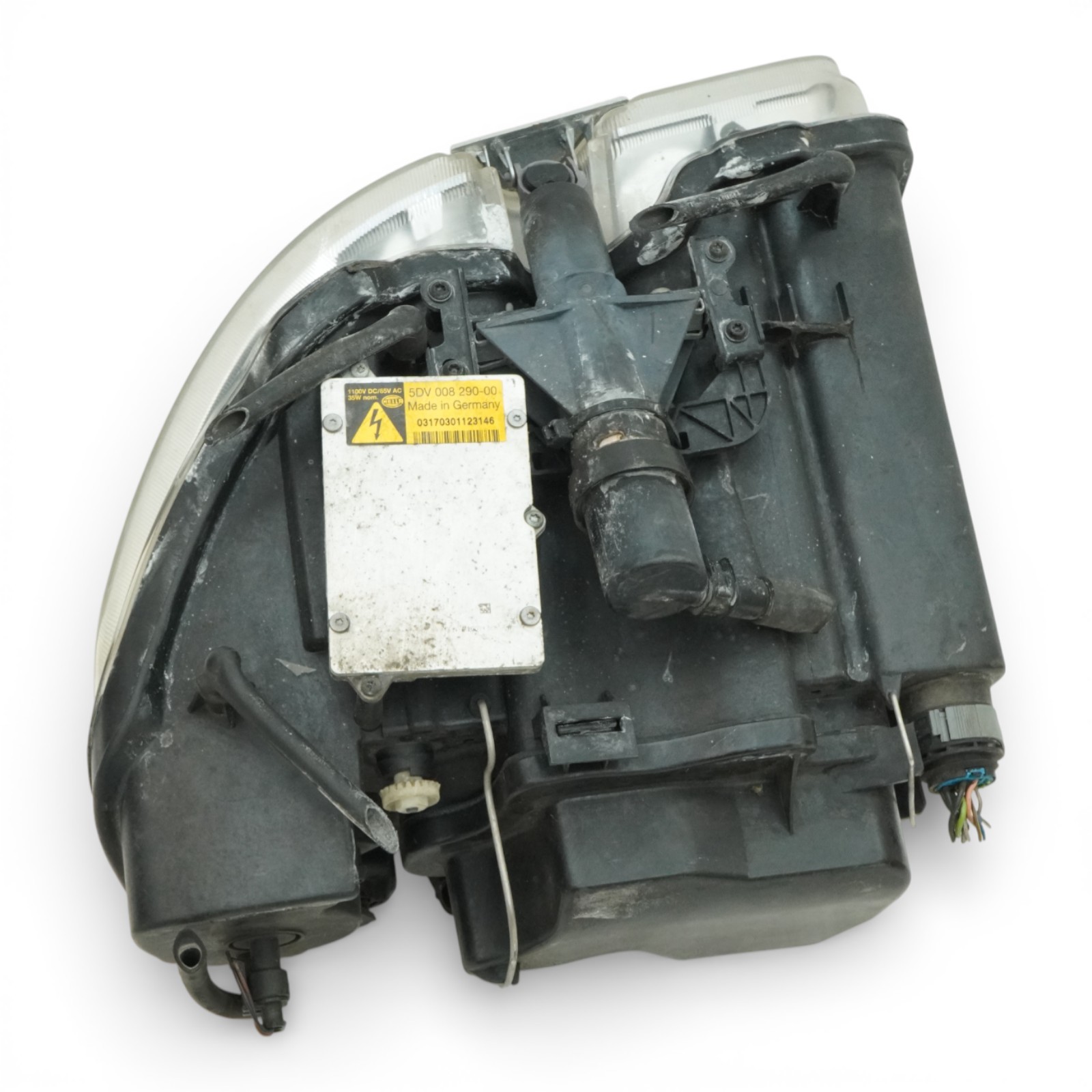 2003-2008 Maserati Quattroporte M139 OEM Right Side Xenon Headlight 980139014
