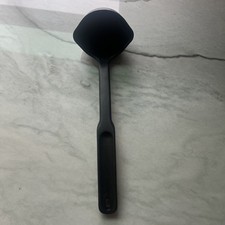 The Pampered Chef Ladle Black Nylon Cooking Serving Heat Resist to 428° Made USA