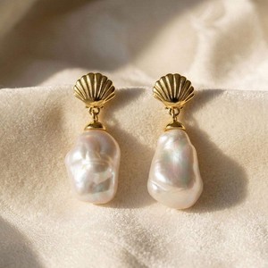 Authentic Gold Plated Shell Stud With Natural Keshi Pearl Drop Modern Earrings