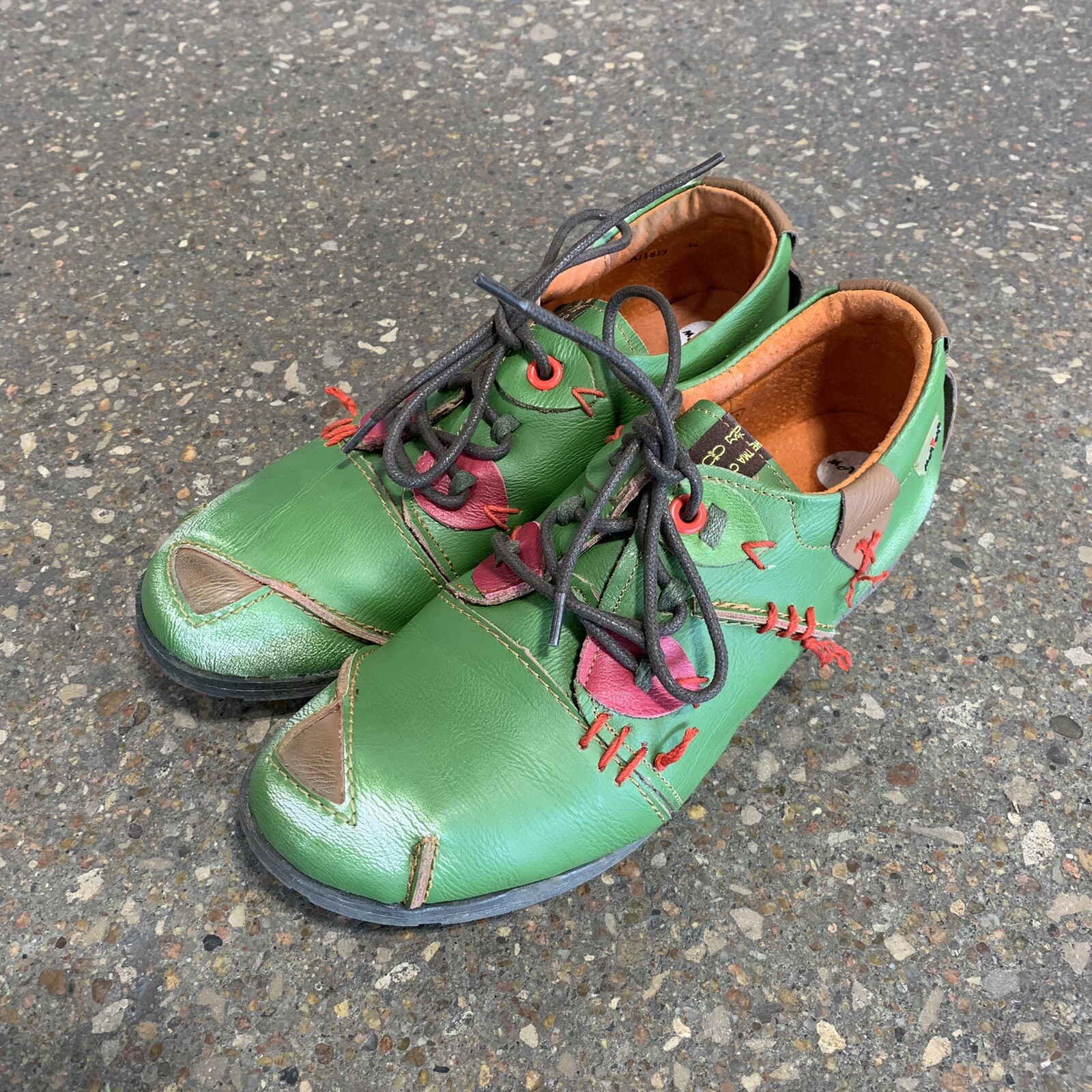 TMA Eyes Women's 8.5 Green Leather Red Stitch Lace Up Moc Toe Sneakers Shoes